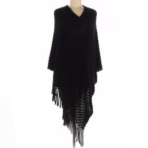 MAXSPORT LA Fringed Lure Crochet knit Poncho Sweater Black
